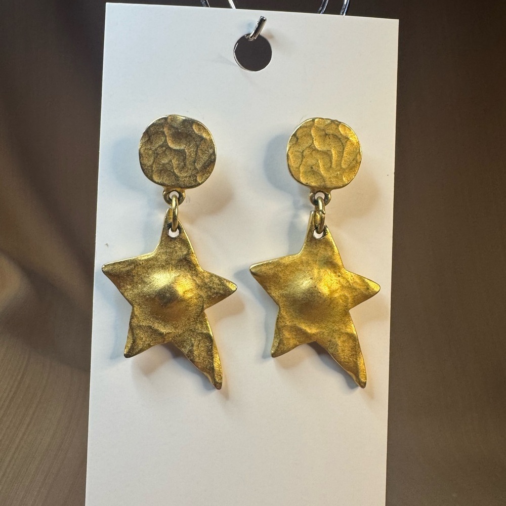 Vintage Matte Gold Star Dangle Earrings